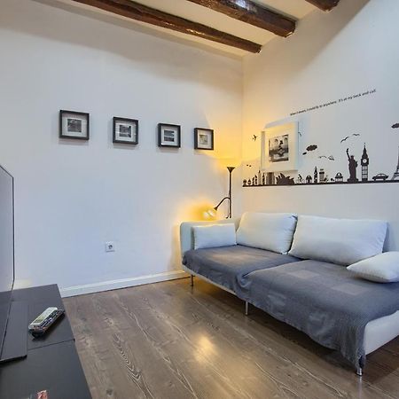 Appartamento Charming Sol Attic Madrid Esterno foto