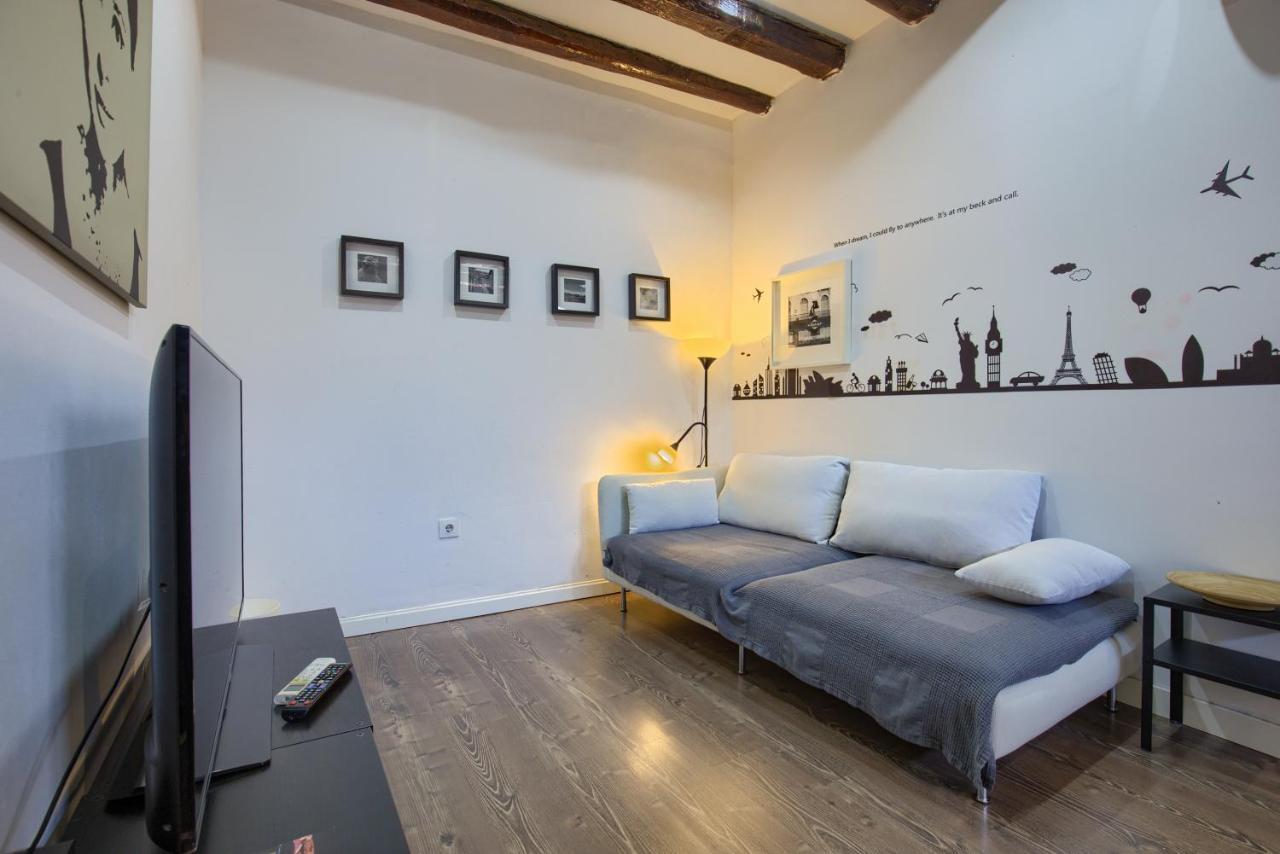 Appartamento Charming Sol Attic Madrid Esterno foto