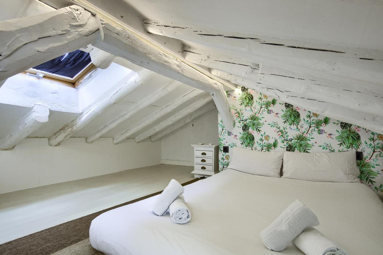 Appartamento Charming Sol Attic Madrid Esterno foto